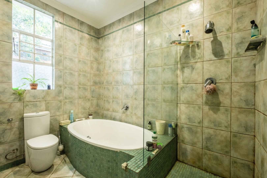 To Let 4 Bedroom Property for Rent in Oranjezicht Western Cape